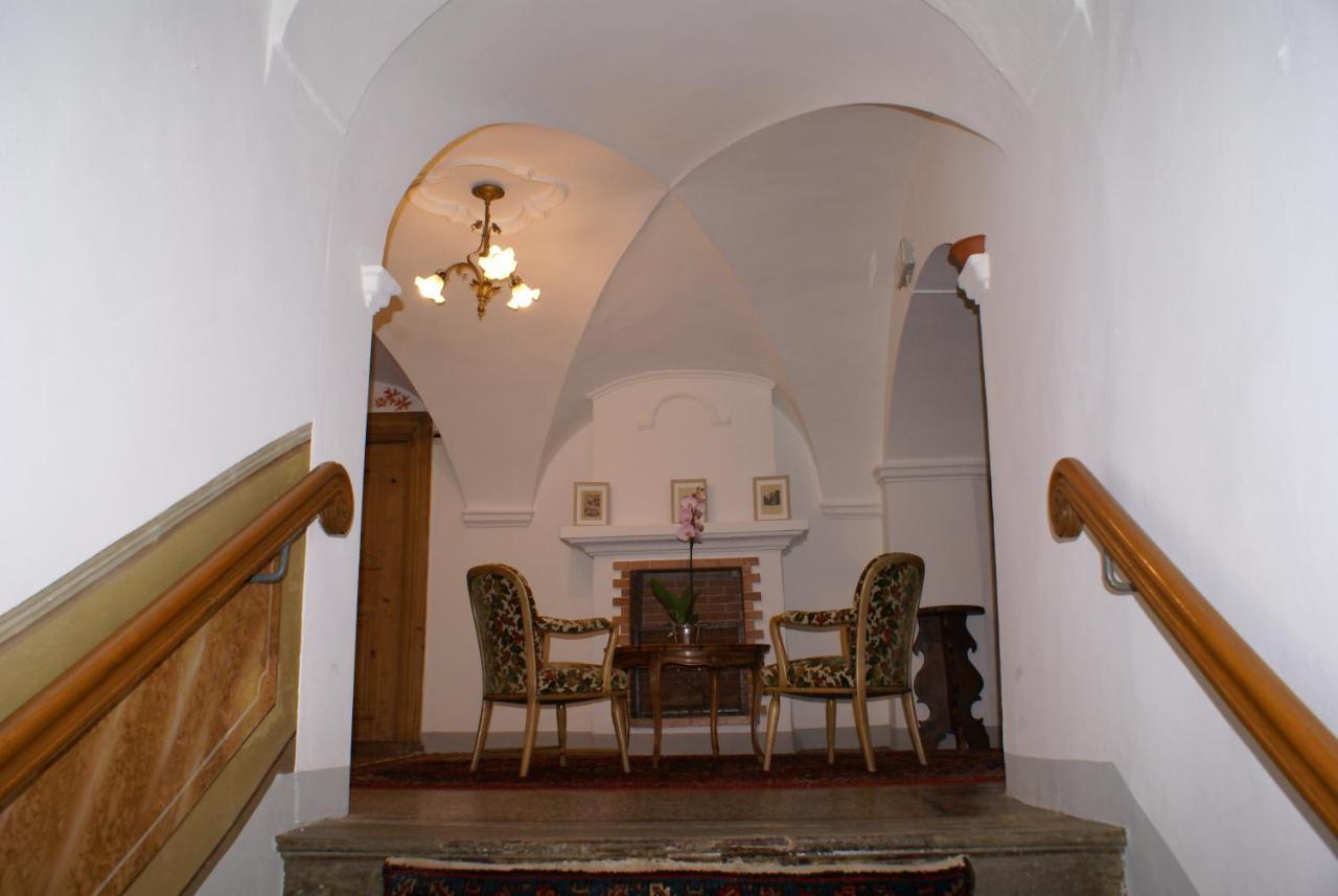 Historisches Hotel Piz Ela 贝尔京 外观 照片