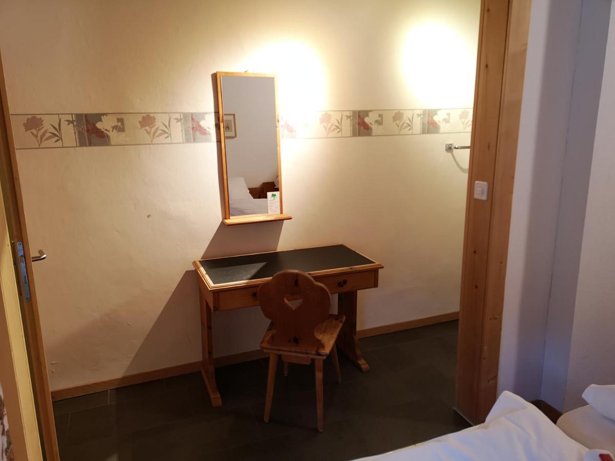 Historisches Hotel Piz Ela 贝尔京 外观 照片