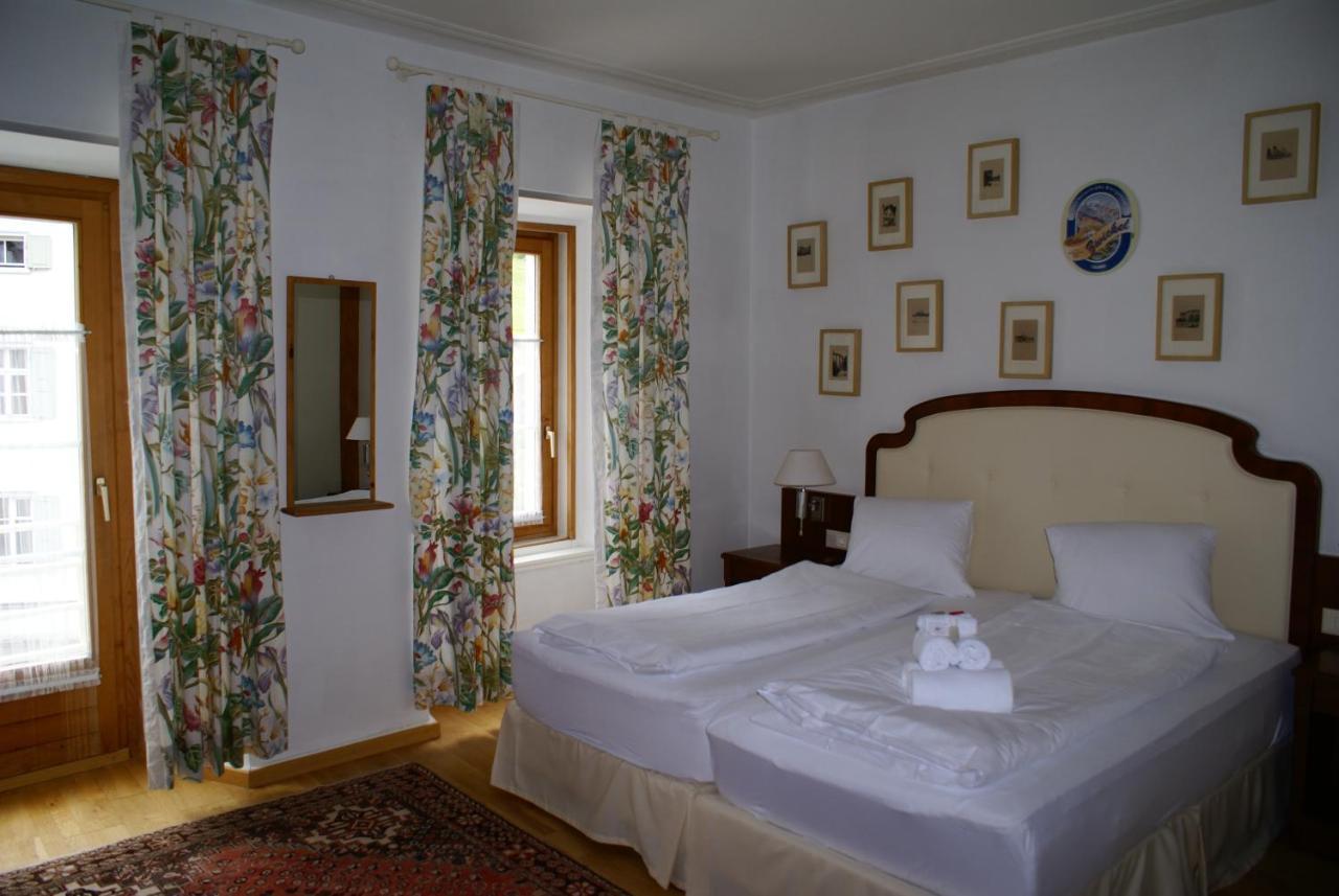 Historisches Hotel Piz Ela 贝尔京 外观 照片