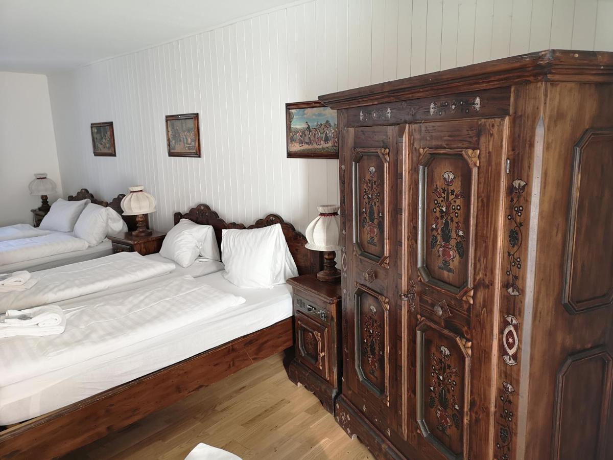 Historisches Hotel Piz Ela 贝尔京 外观 照片