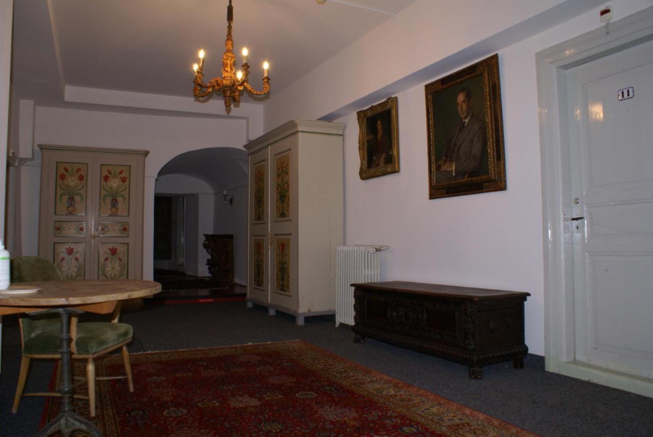 Historisches Hotel Piz Ela 贝尔京 外观 照片