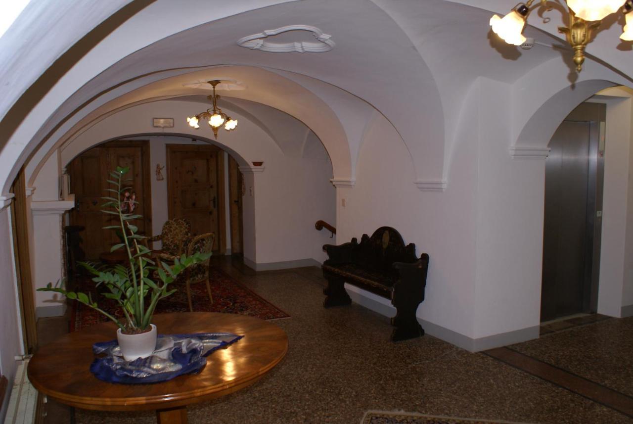 Historisches Hotel Piz Ela 贝尔京 外观 照片