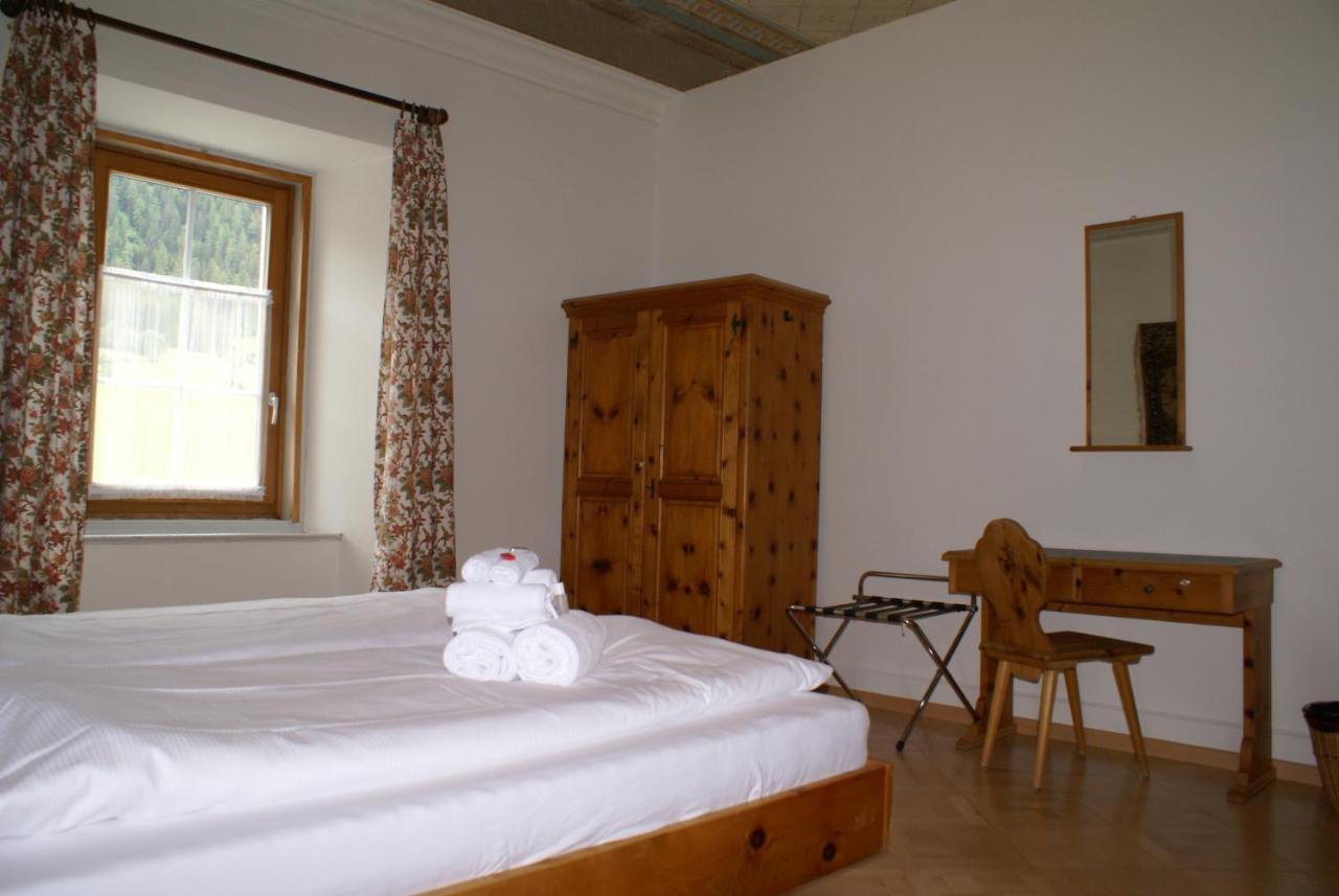 Historisches Hotel Piz Ela 贝尔京 外观 照片