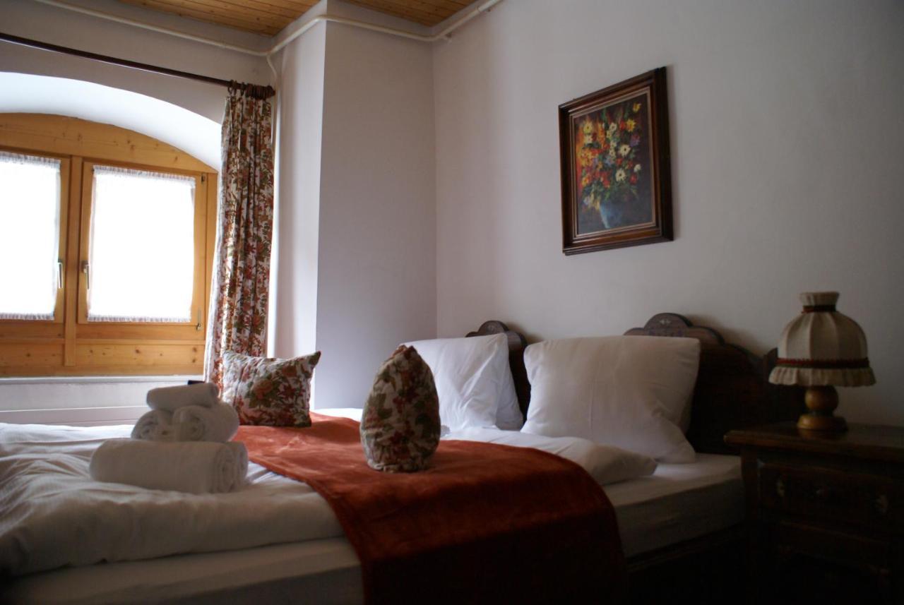 Historisches Hotel Piz Ela 贝尔京 外观 照片
