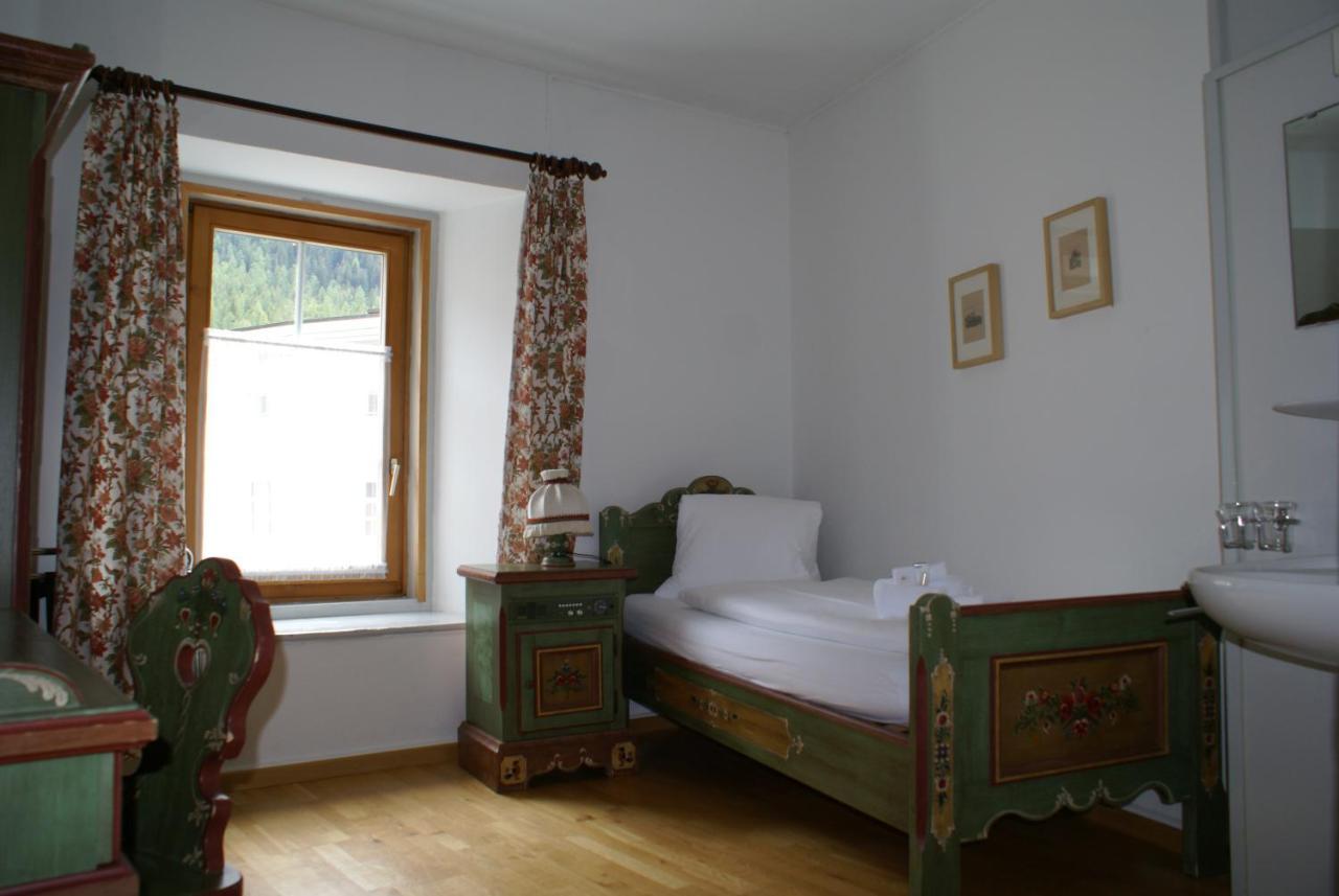 Historisches Hotel Piz Ela 贝尔京 外观 照片