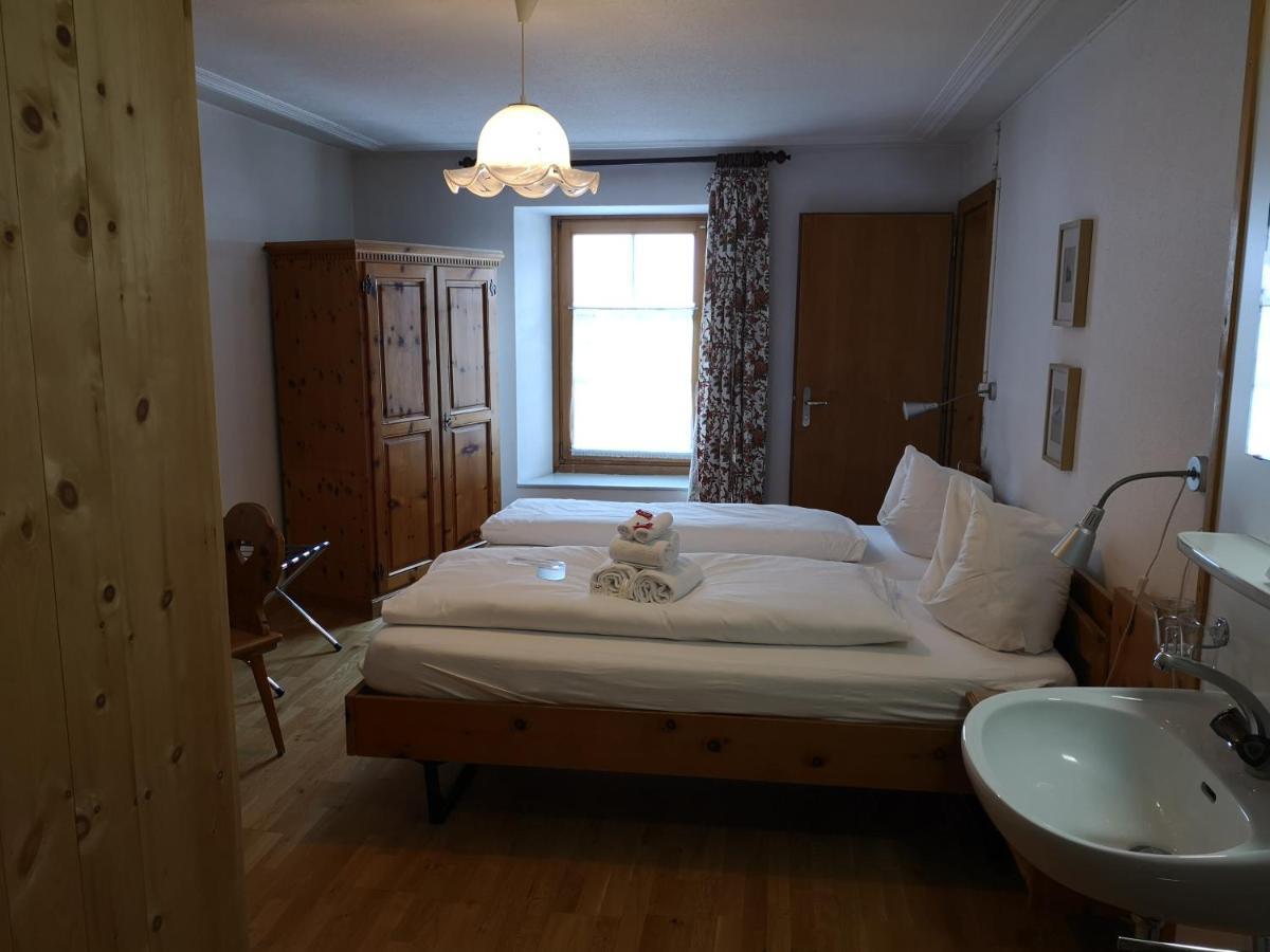 Historisches Hotel Piz Ela 贝尔京 外观 照片